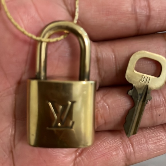 Louis Vuitton Lock, Key and 14k gold plated necklace - Picture 4 of 4